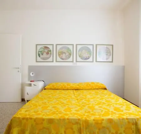 Big And Luminous Flat In Apartment *