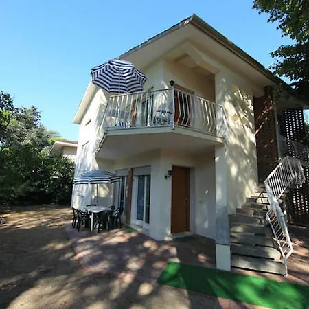 Big And Luminous Flat In Lido di Jesolo